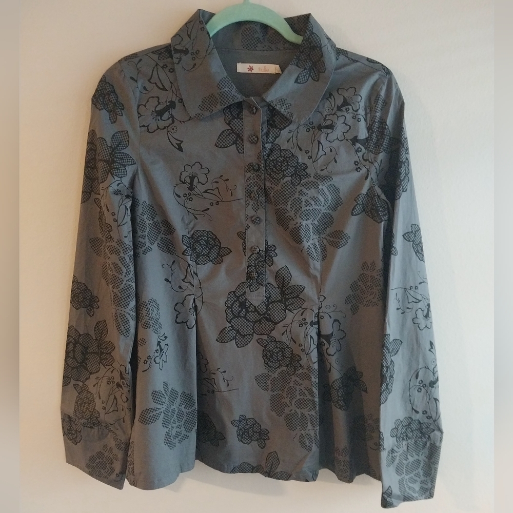 Anthropologie Tulle Y2K Black & Gray Floral 3/4 Button Front Popover Top